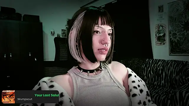 Snapshot of roxy_toxic chatting on May 2026 11:34:04 PM roxy toxic online show from May 2026 11:34:04 PM