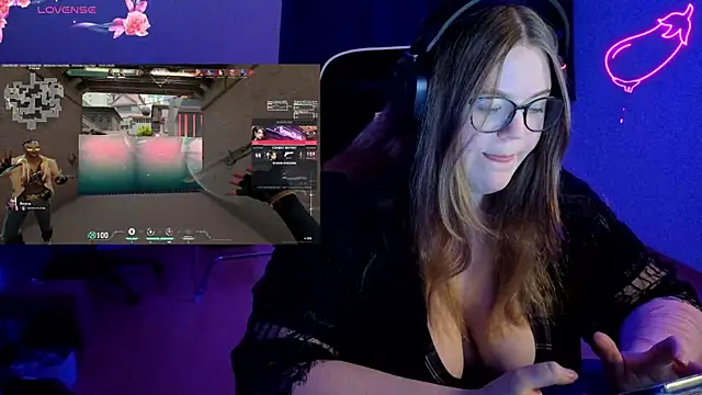 EveBaker04 online show from December 2025 08:15:02 PM