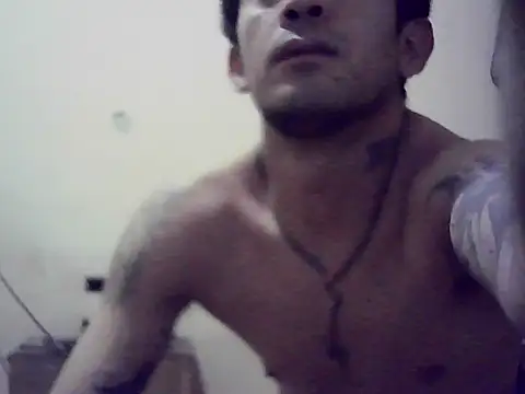 Snapshot of EstebanAkyLu chatting on November 2025 08:03:01 AM EstebanAkyLu online show from November 2025 08:03:01 AM