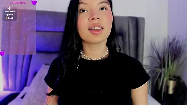 Snapshot of DannaJhonson1 chatting on December 2025 07:07:01 PM DannaJhonson1 online show from December 2025 07:07:01 PM