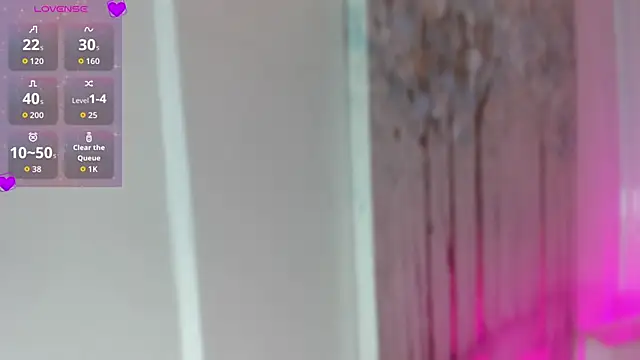 DannaJhonson1 online show from April 2026 07:29:01 PM