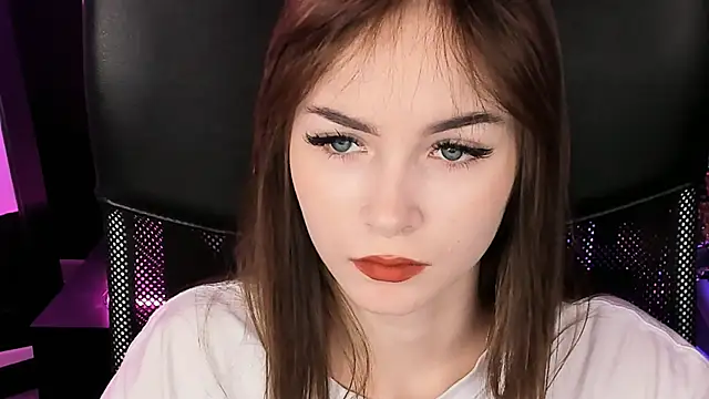 DakotaaJohnnson online show from February 2025 06:22:01 PM