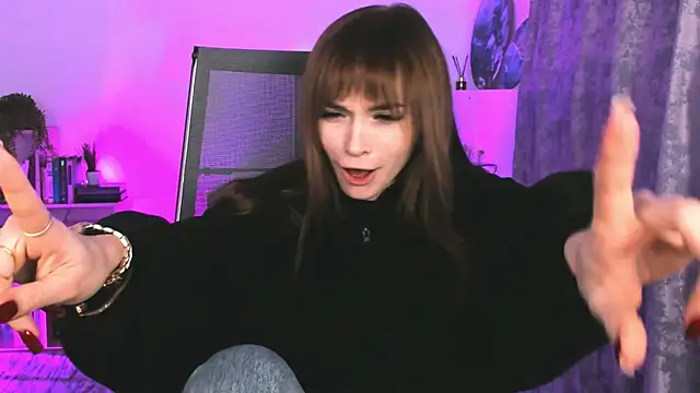 DakotaaJohnnson online show from February 2025 05:42:02 PM