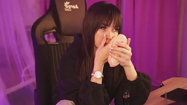 DakotaaJohnnson online show from March 2025 02:41:01 PM