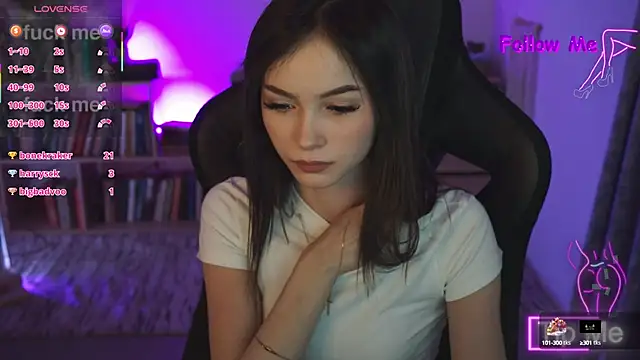 DakotaaJohnnson online show from March 2025 12:04:02 PM