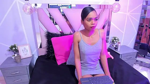 Snapshot of Gletty_noa chatting on January 2025 03:39:02 AM Gletty noa online show from January 2025 03:39:02 AM