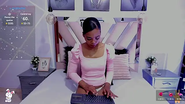 Snapshot of Gletty_noa chatting on March 2025 03:24:01 AM Gletty noa online show from March 2025 03:24:01 AM