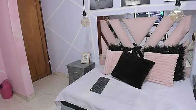 Snapshot of Gletty_noa chatting on March 2025 03:41:02 AM Gletty noa online show from March 2025 03:41:02 AM
