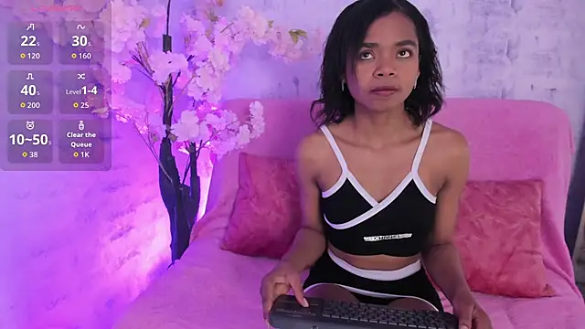 Snapshot of Gletty_noa chatting on October 2025 08:16:02 PM Gletty noa online show from October 2025 08:16:02 PM