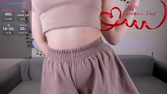 Snapshot of EmmyStar_ chatting on February 2025 05:33:01 PM EmmyStar  online show from February 2025 05:33:01 PM