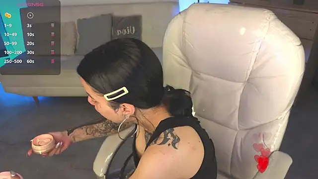 Nicole Foxx  online show from February 2026 07:18:01 PM