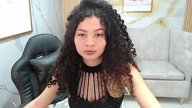 shalon diaz s online show from January 2025 08:00:01 PM