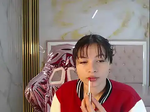 shalon diaz s online show from February 2025 01:15:02 PM