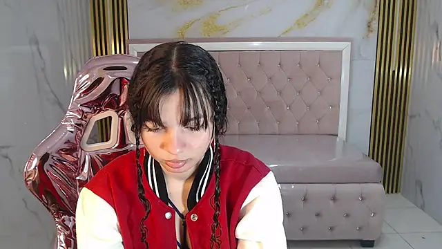 shalon diaz s online show from February 2025 01:08:02 PM