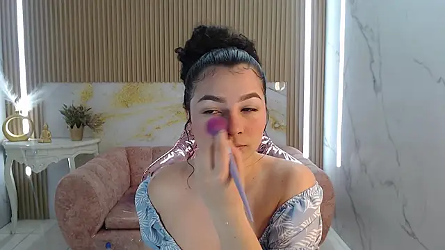 shalon diaz s online show from March 2025 08:11:01 PM