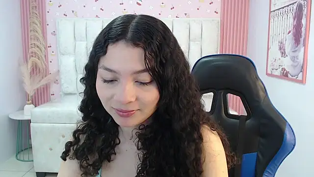 shalon diaz s online show from October 2025 01:07:01 PM