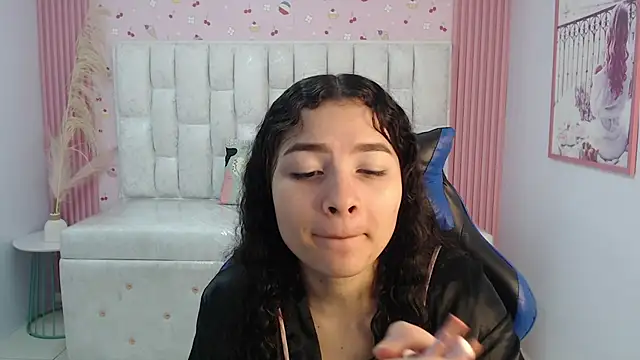 shalon diaz s online show from October 2025 01:31:02 PM