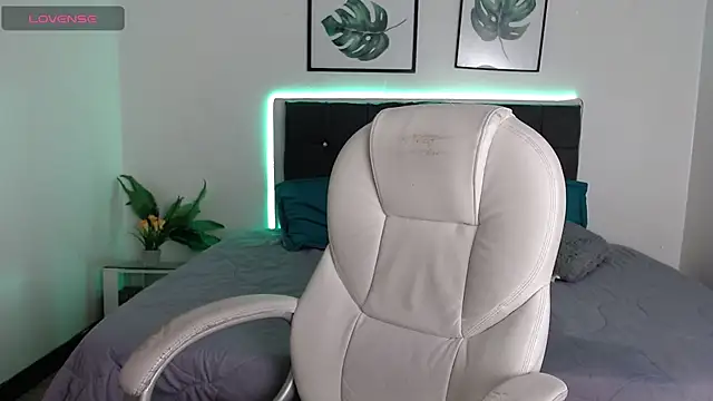 MysticMature online show from February 2025 09:36:02 AM