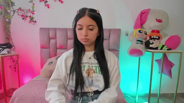 Snapshot of sofia__james chatting on November 2025 07:04:02 PM sofia james online show from November 2025 07:04:02 PM