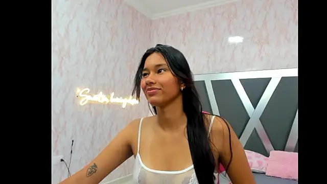 Snapshot of LIA_SWAN_ chatting on February 2025 03:44:02 AM LIA SWAN  online show from February 2025 03:44:02 AM