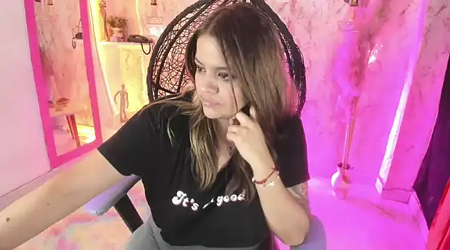 Snapshot of victoria__floyd chatting on February 2025 08:50:02 AM victoria floyd online show from February 2025 08:50:02 AM