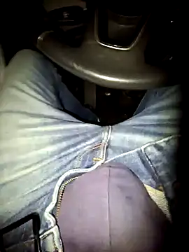 Snapshot of Nzino1983 chatting on March 2026 05:40:01 PM Nzino1983 online show from March 2026 05:40:01 PM