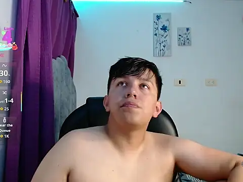 Snapshot of Alan_red chatting on November 2025 01:17:01 AM Alan red online show from November 2025 01:17:01 AM