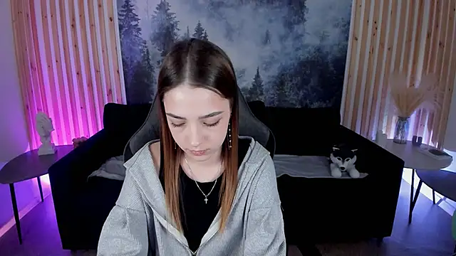 PamBeesly online show from March 2025 11:23:01 AM