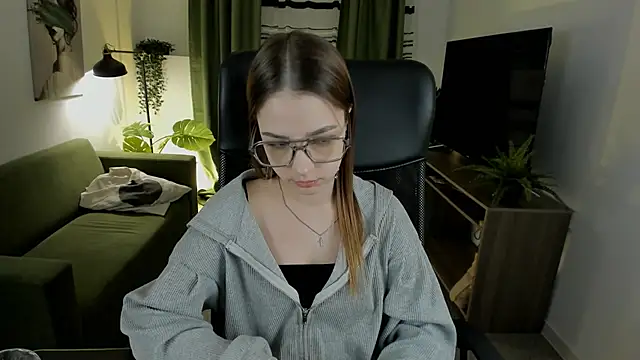 PamBeesly online show from March 2025 11:28:02 AM