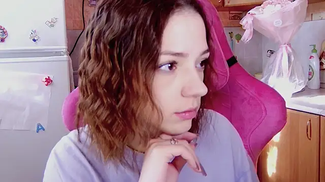 PamBeesly online show from February 2026 09:27:01 AM