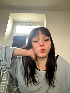 Ciara2004 online show from December 2025 09:18:01 AM