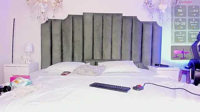 AnthonelaRusso  online show from April 2026 04:16:01 AM