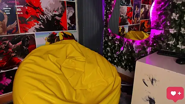 Snapshot of Zoe_Cheshire chatting on January 2025 08:01:01 AM Zoe Cheshire online show from January 2025 08:01:01 AM