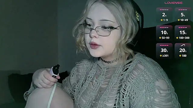 Snapshot of Electro_doll chatting on February 2025 11:05:01 AM Electro doll online show from February 2025 11:05:01 AM