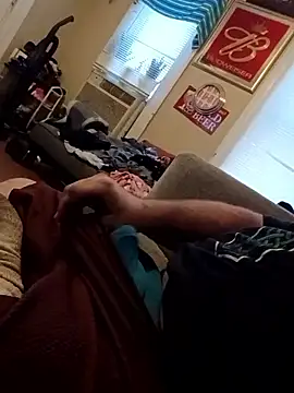 Snapshot of Rcraigue4 chatting on October 2025 08:31:01 PM Rcraigue4 online show from October 2025 08:31:01 PM