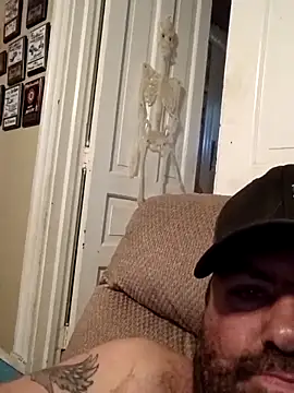 Rcraigue4 online show from November 2025 09:58:01 PM