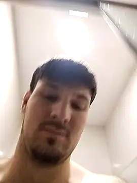 GuilhermeBusatta007 online show from April 2026 10:01:02 PM