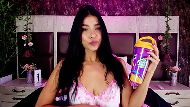 Bella Smiith  online show from November 2025 12:38:01 PM