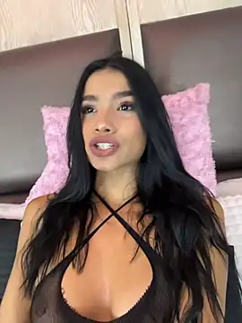 Bella Smiith  online show from November 2025 04:17:01 PM