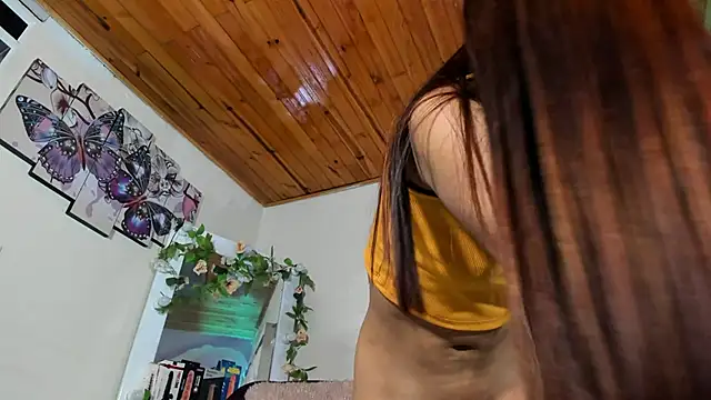 emili clark online show from March 2025 07:31:02 AM