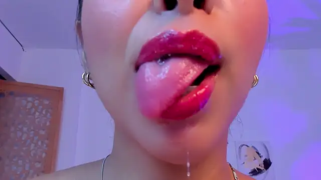 sophierooy22 online show from March 2025 10:50:02 AM