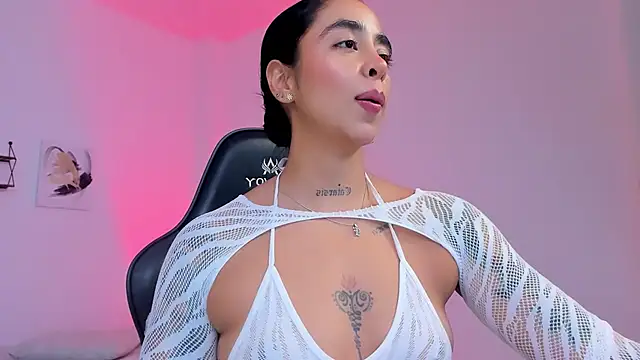 sophierooy22 online show from February 2026 01:14:01 AM