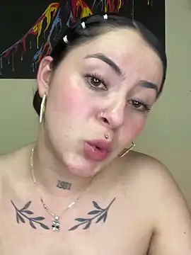 Emmie Hot online show from February 2025 10:26:01 PM