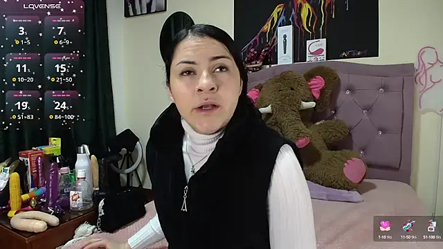 Emmie Hot online show from September 2025 11:54:02 AM