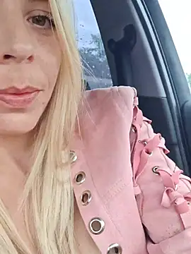 Snapshot of SweetyNinaOff1 chatting on May 2026 03:17:01 PM SweetyNinaOff1 online show from May 2026 03:17:01 PM