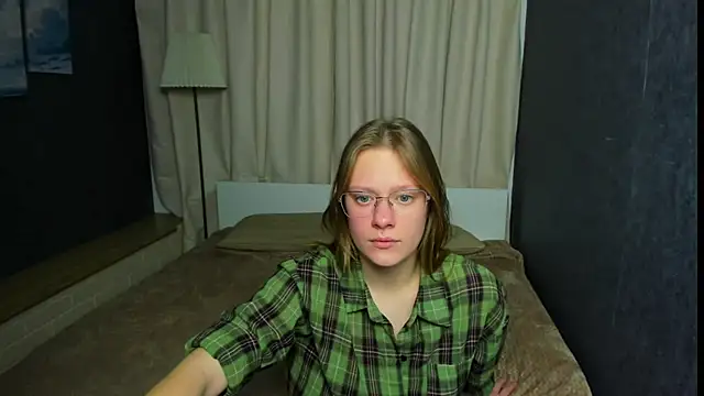 TessaSwans online show from January 2025 09:15:01 AM