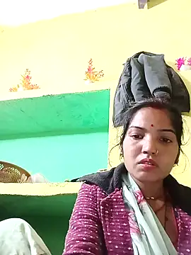 Bhuvi Bedi online show from February 2025 02:48:02 PM