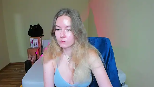 EmilyPaw online show from February 2025 09:09:01 AM