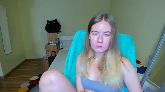 EmilyPaw online show from March 2025 07:05:02 AM