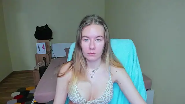 EmilyPaw online show from March 2025 09:28:01 AM